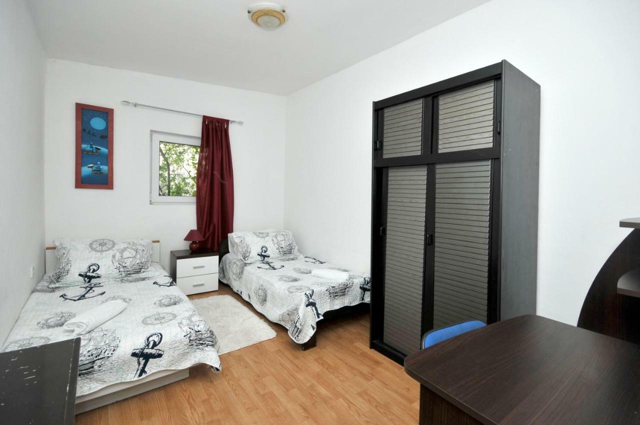 Apartment Sandra Trogir Exteriör bild