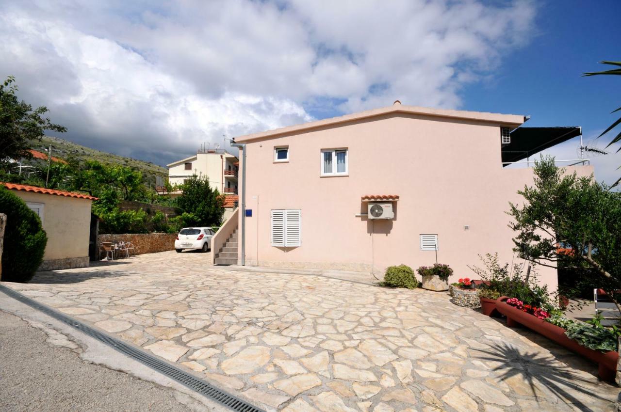 Apartment Sandra Trogir Exteriör bild