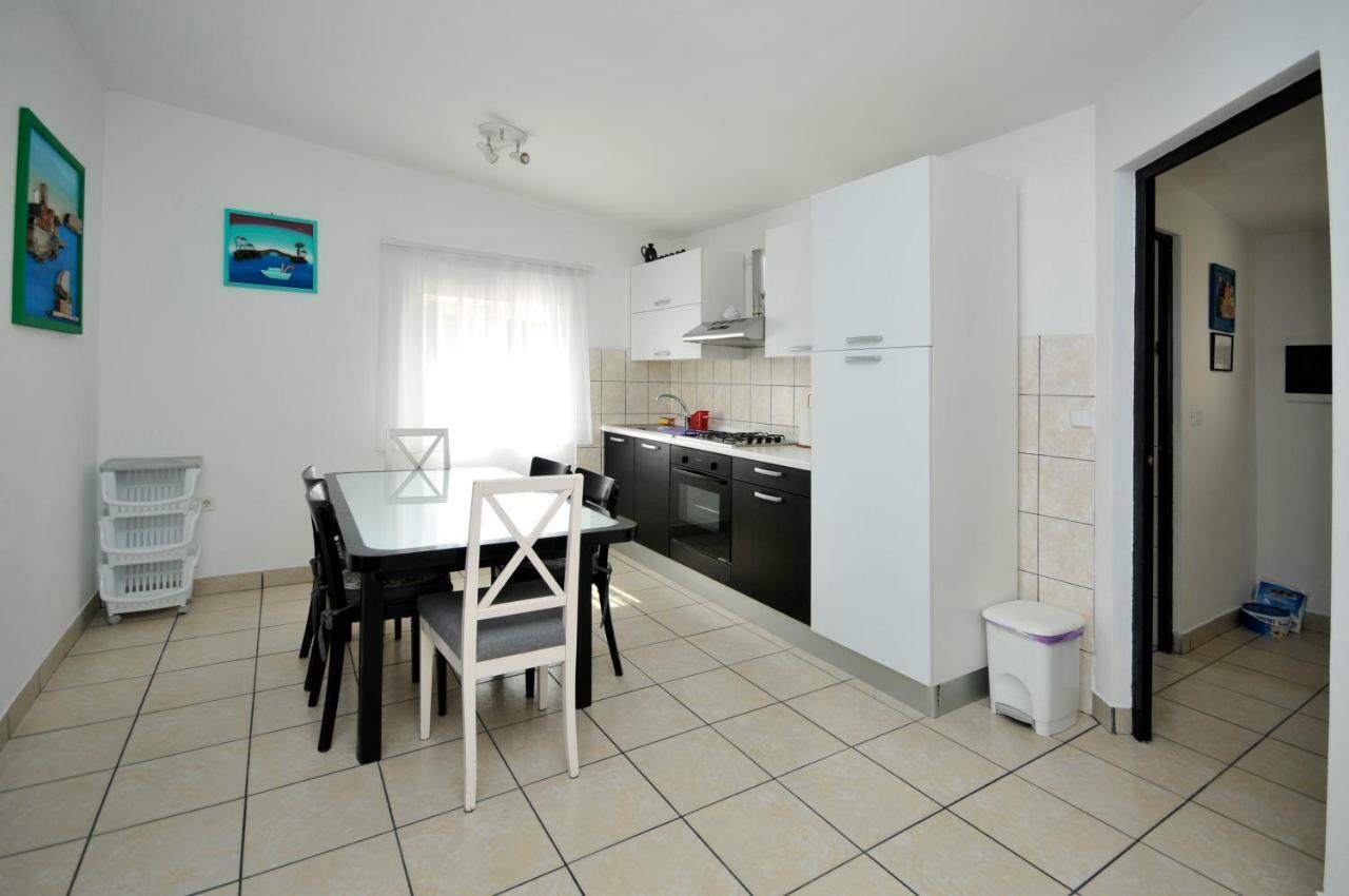 Apartment Sandra Trogir Exteriör bild