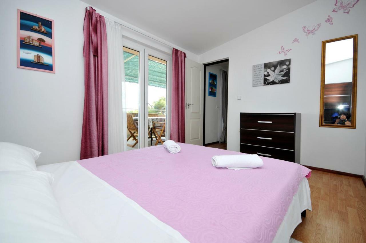 Apartment Sandra Trogir Exteriör bild